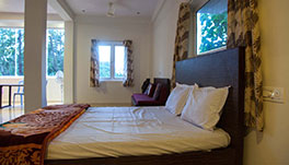 Petra Family Guest House, Valparai- Deluxe Family Suite