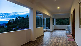 Petra Family Guest House, Valparai-Bathroom